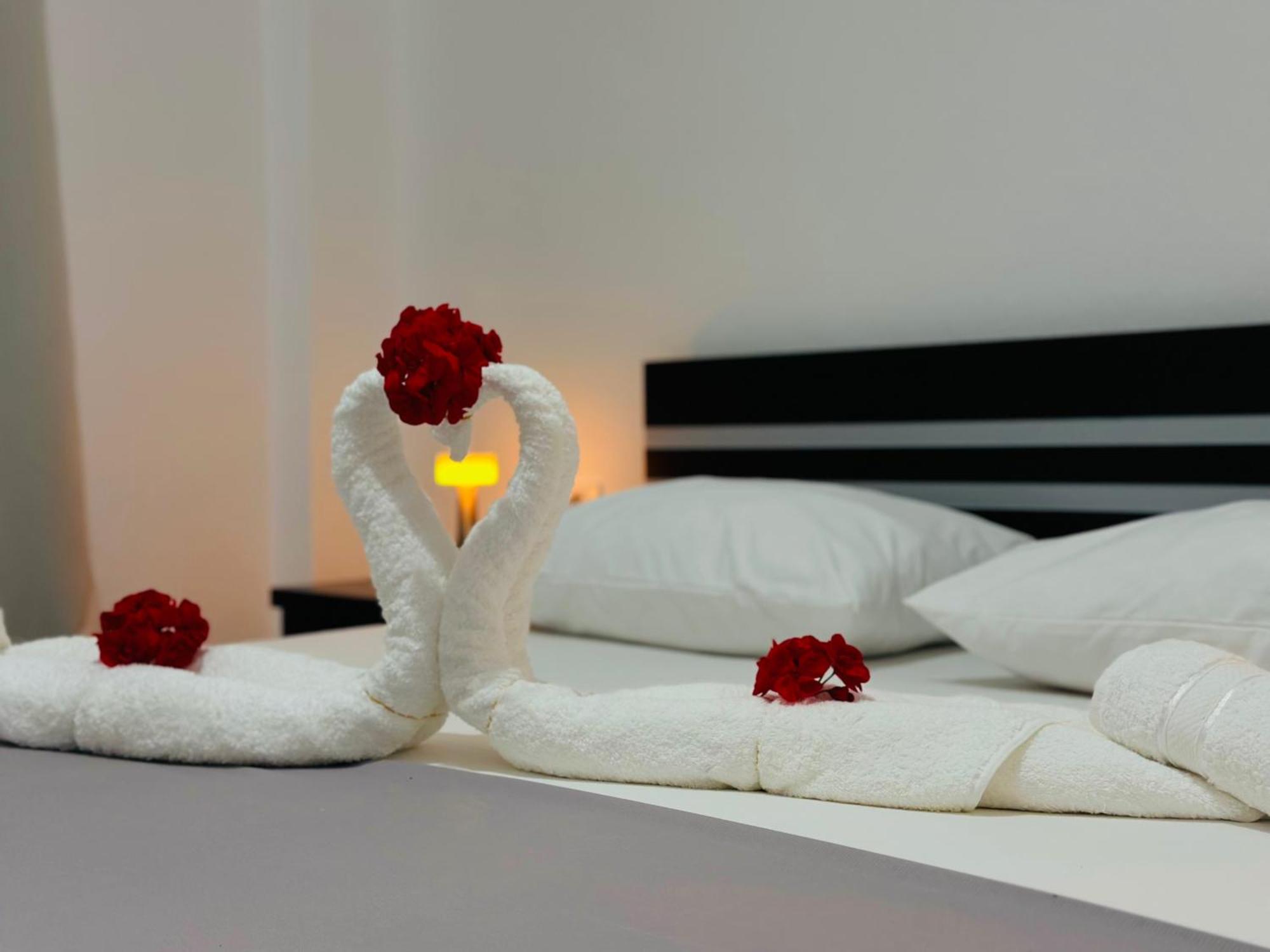 Xhibo Apartments Sarande Bagian luar foto