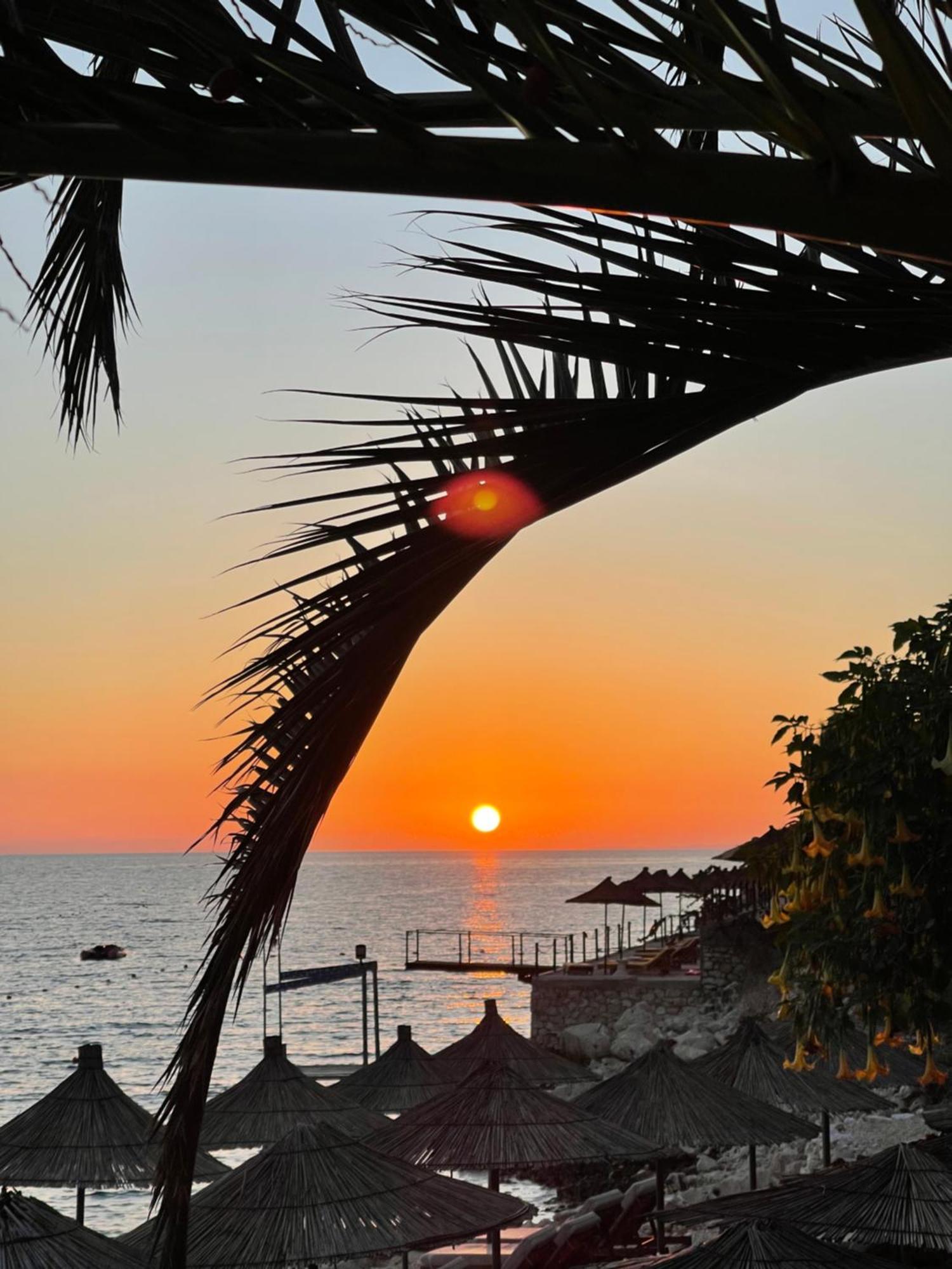 Xhibo Apartments Sarande Bagian luar foto