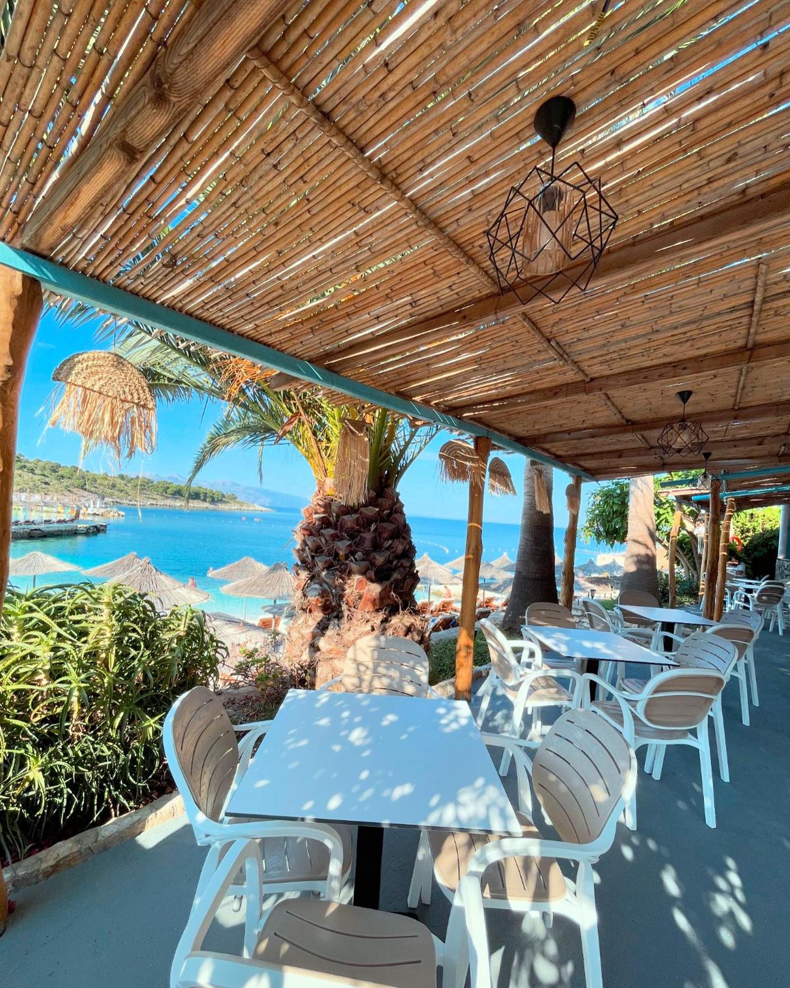 Xhibo Apartments Sarande Bagian luar foto